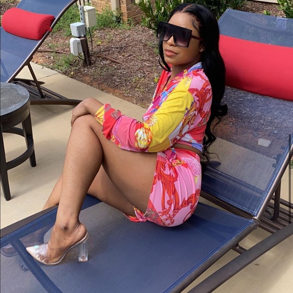 Stretchy expensive chic set - Picture 5 of 6